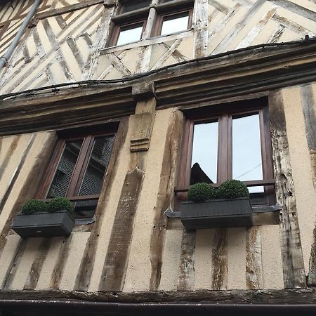 L Appart De La Place Ste Catherine Honfleur Exterior foto