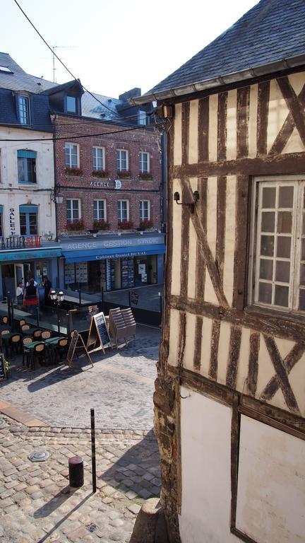 L Appart De La Place Ste Catherine Honfleur Exterior foto