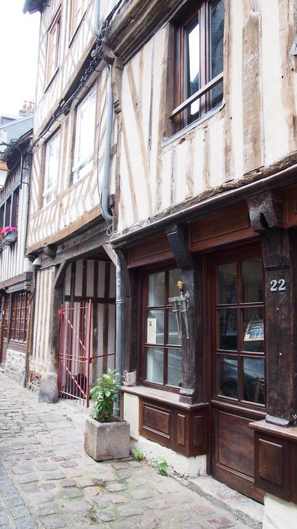 L Appart De La Place Ste Catherine Honfleur Exterior foto