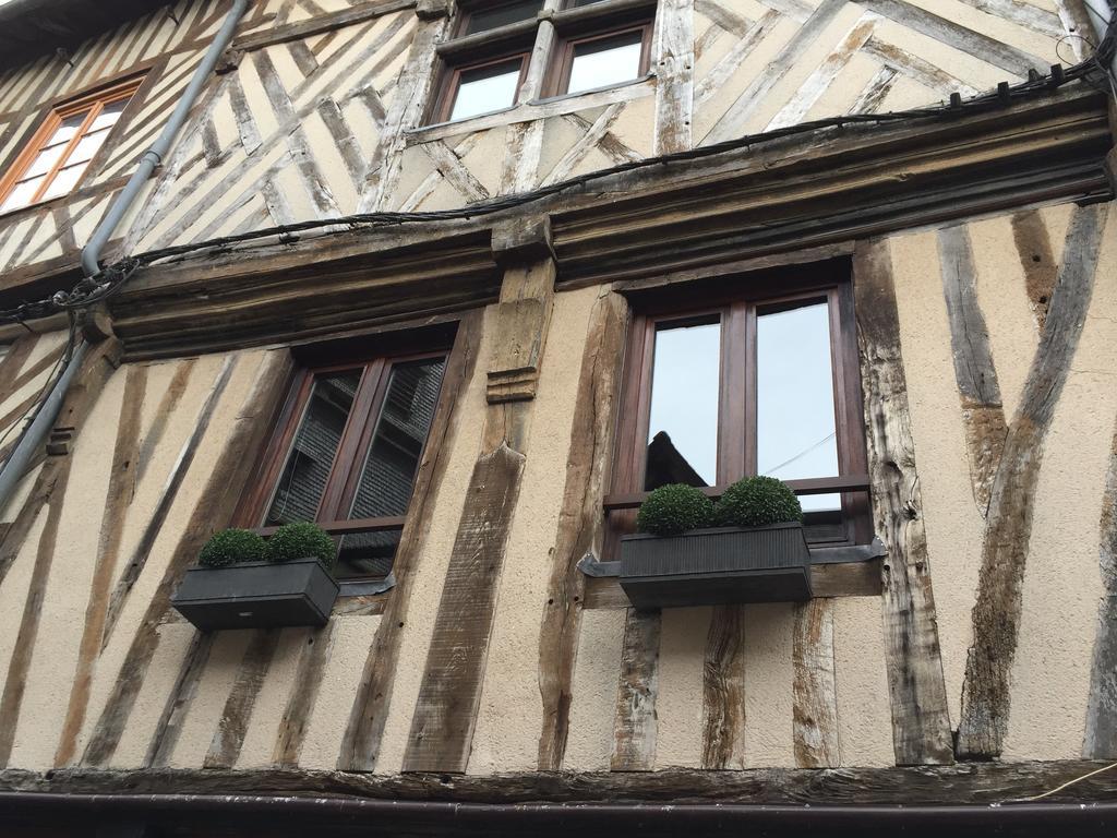 L Appart De La Place Ste Catherine Honfleur Exterior foto